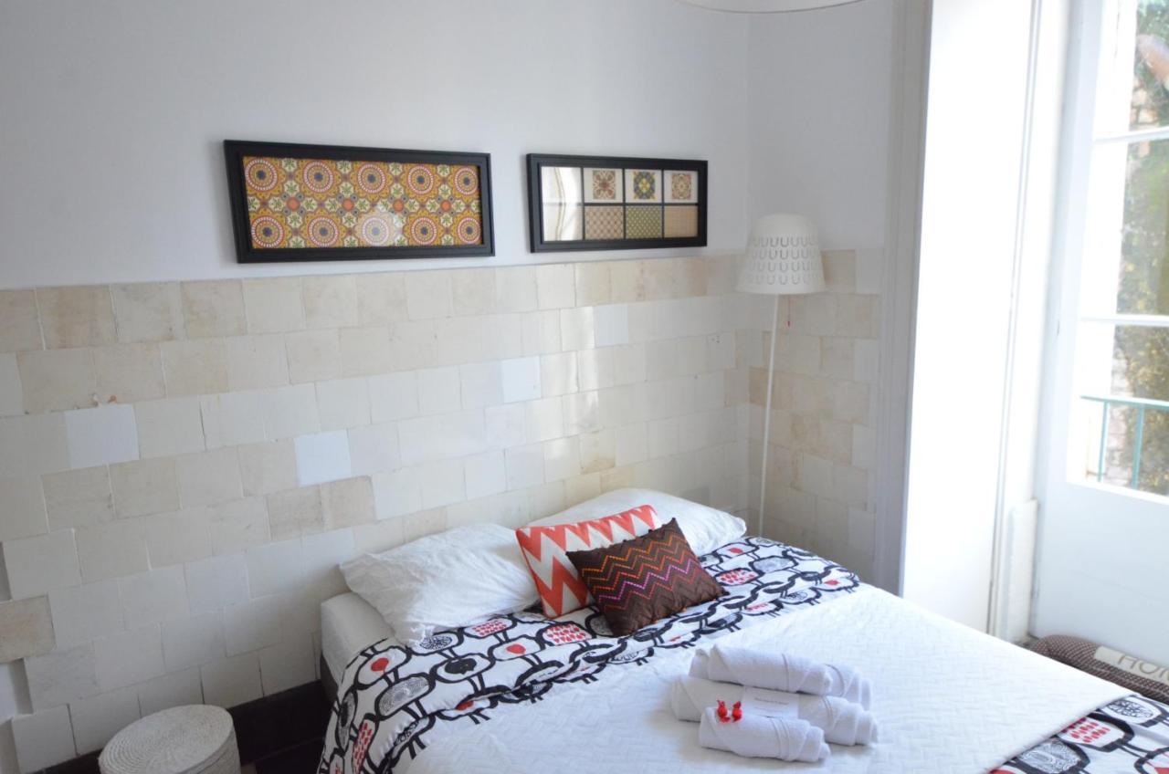 The Color Hostel Lisbon Exterior photo