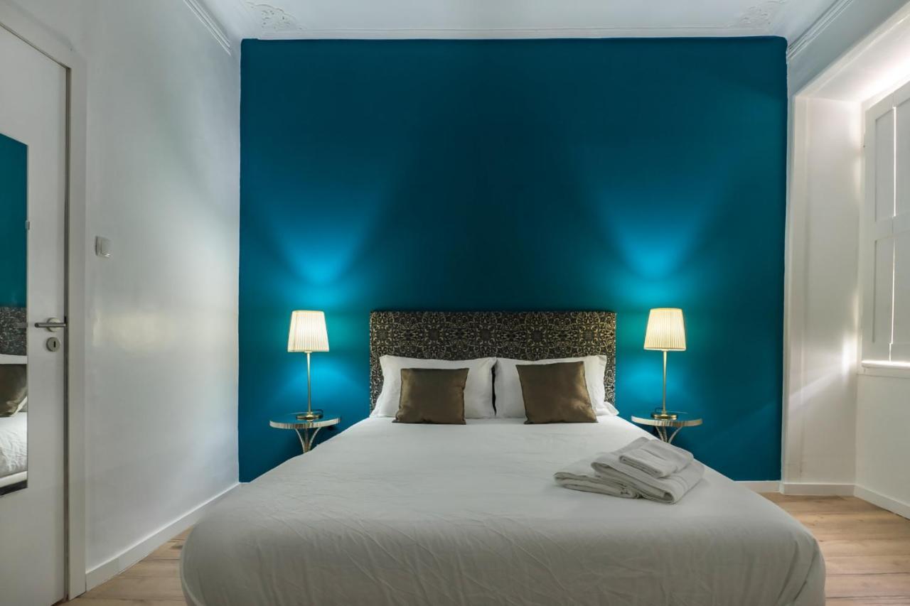 The Color Hostel Lisbon Exterior photo