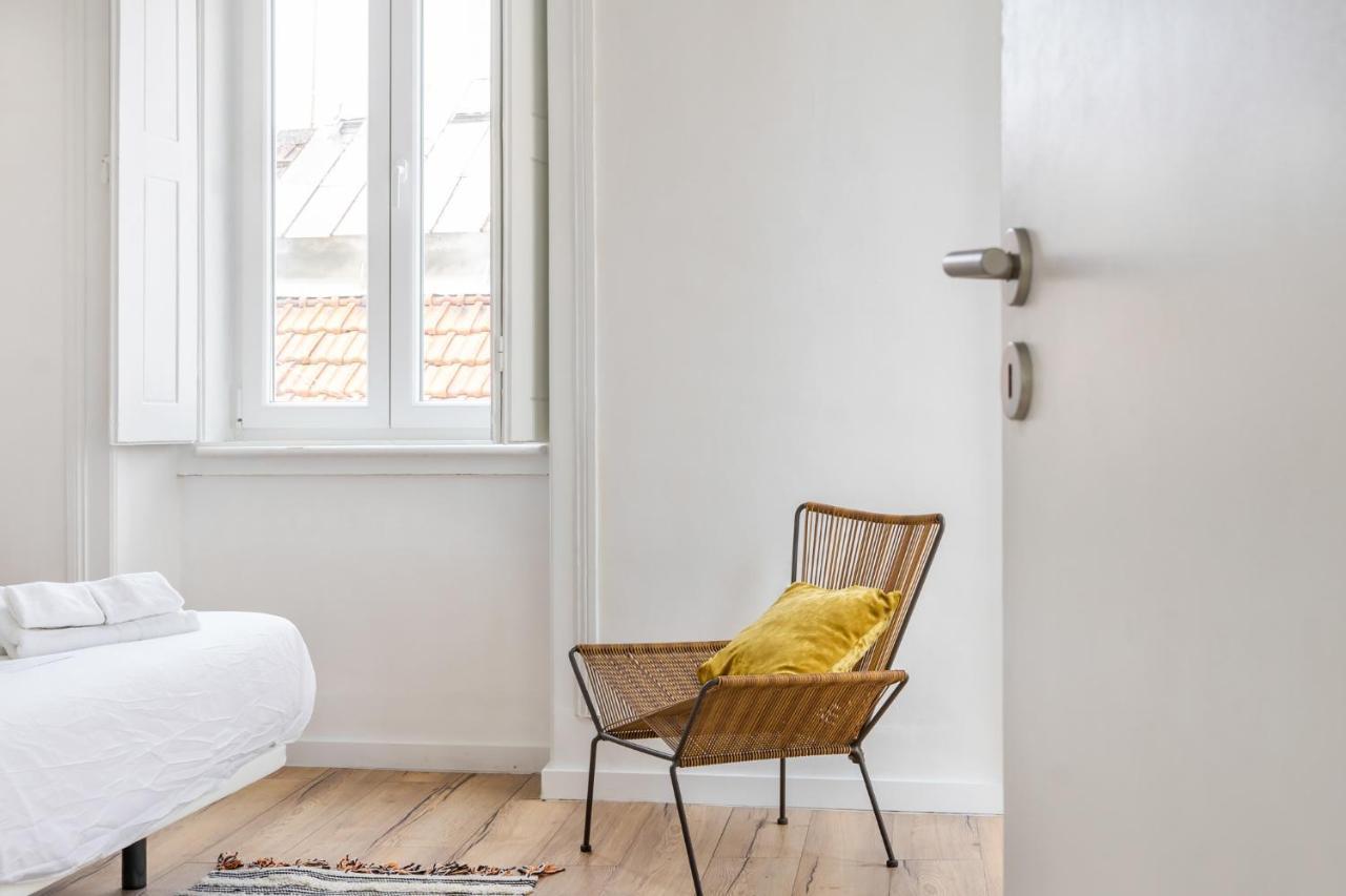 The Color Hostel Lisbon Exterior photo