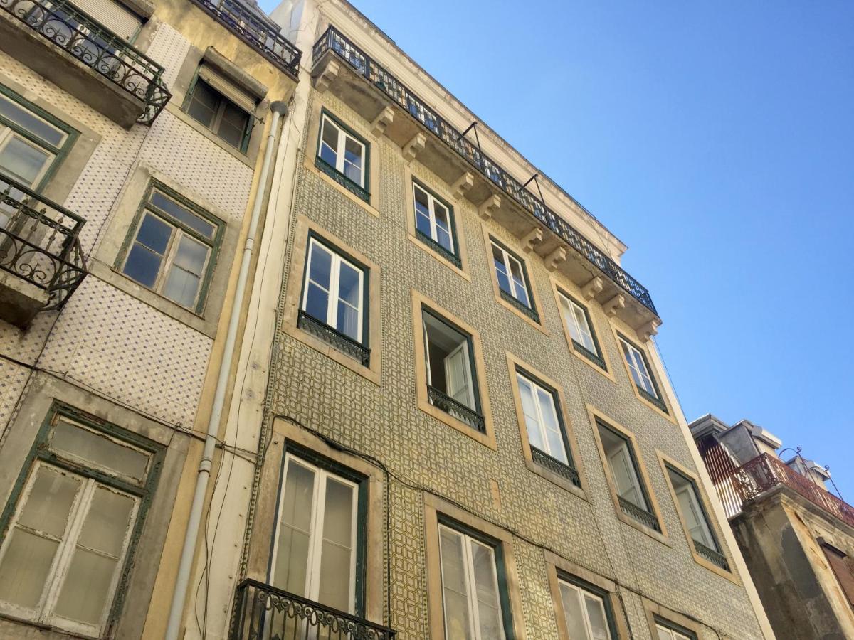 The Color Hostel Lisbon Exterior photo